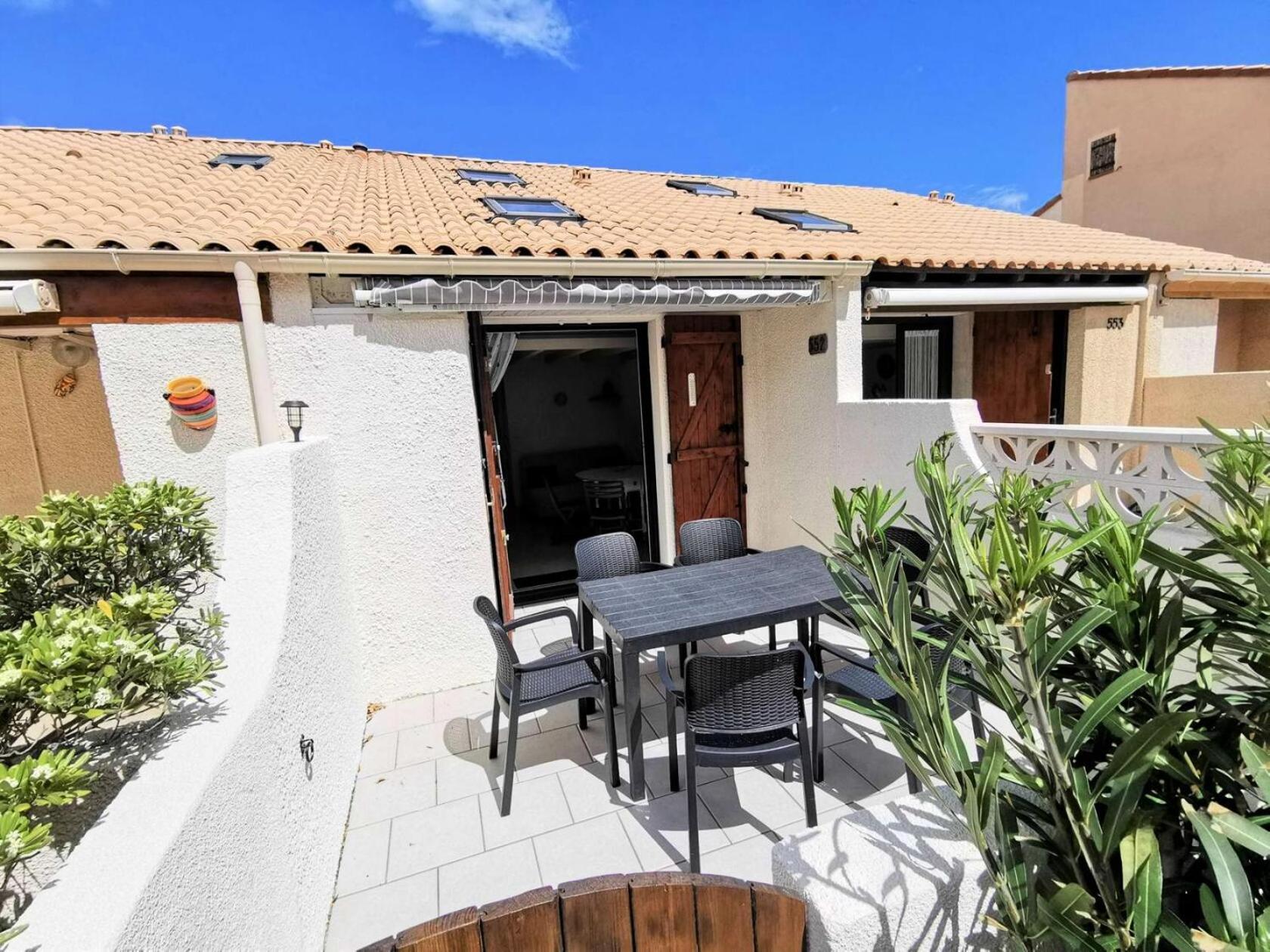 Grande Bleue - T1 Cab Mezz 5 Couchages Port Mae-2394 Villa
